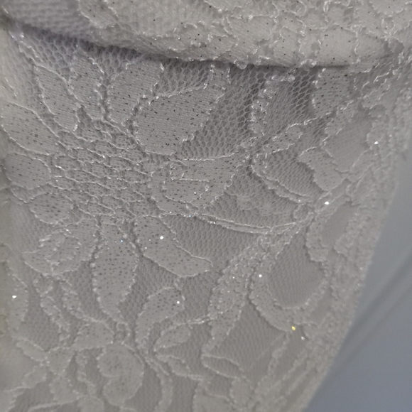 SPEECHLESS Iridescent White Lace w/1 Shoulder & Bead Work Around Wa… - Picture 13 of 15
